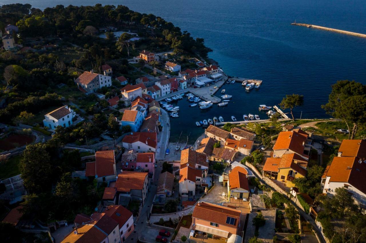 Apartments Antje Veli Losinj Ngoại thất bức ảnh