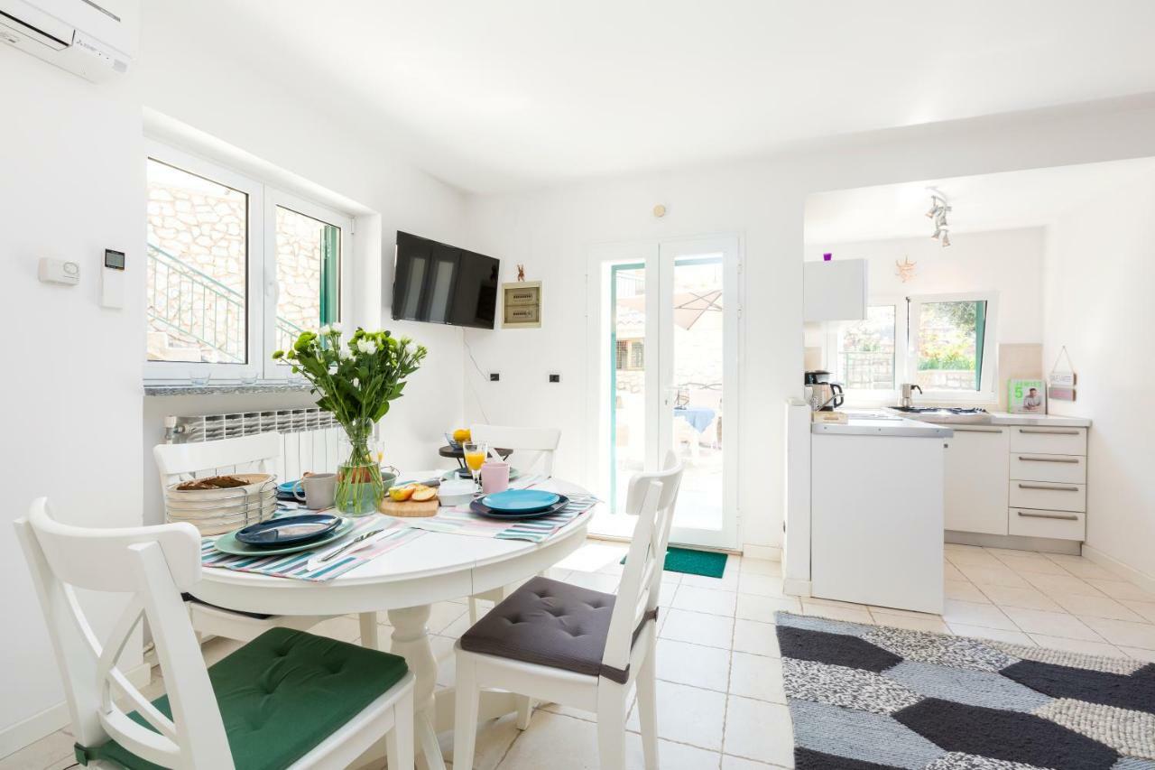 Apartments Antje Veli Losinj Ngoại thất bức ảnh